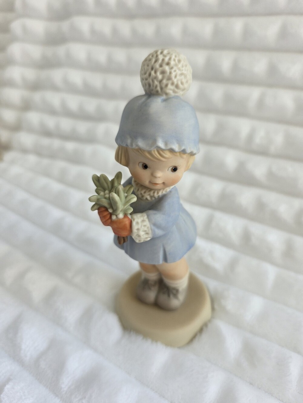 Memories of Yesterday 'Hoping to See You Soon' Figurine